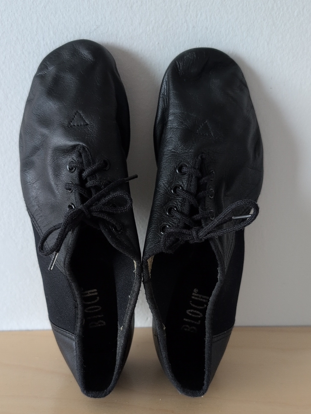 Bloch Black Leather Lace-Up Jazz Dance Shoes